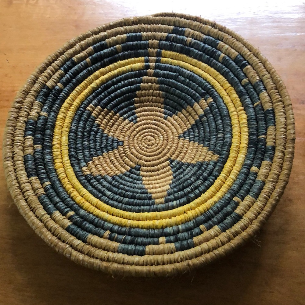 Woven decorative basket